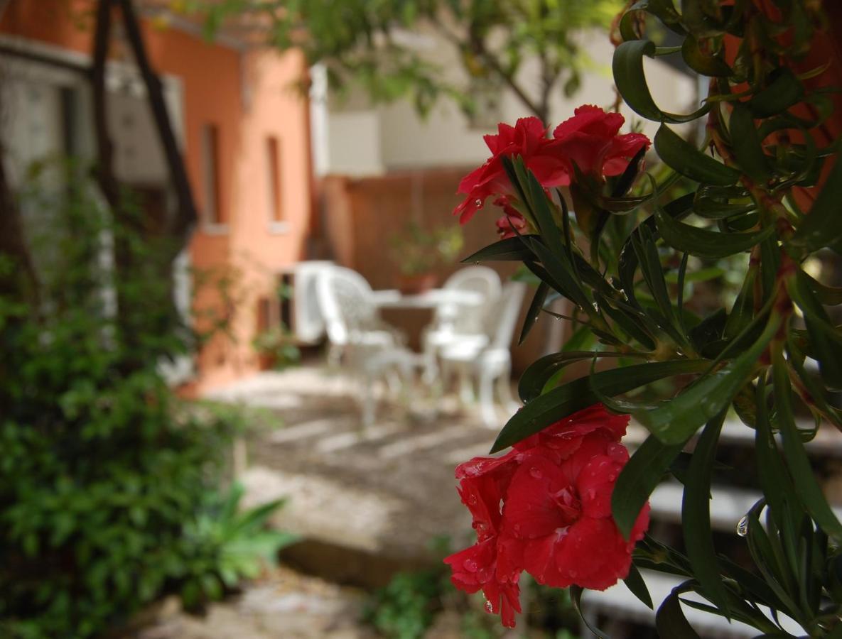 Casa Satta 1925 Hotel Olbia Luaran gambar