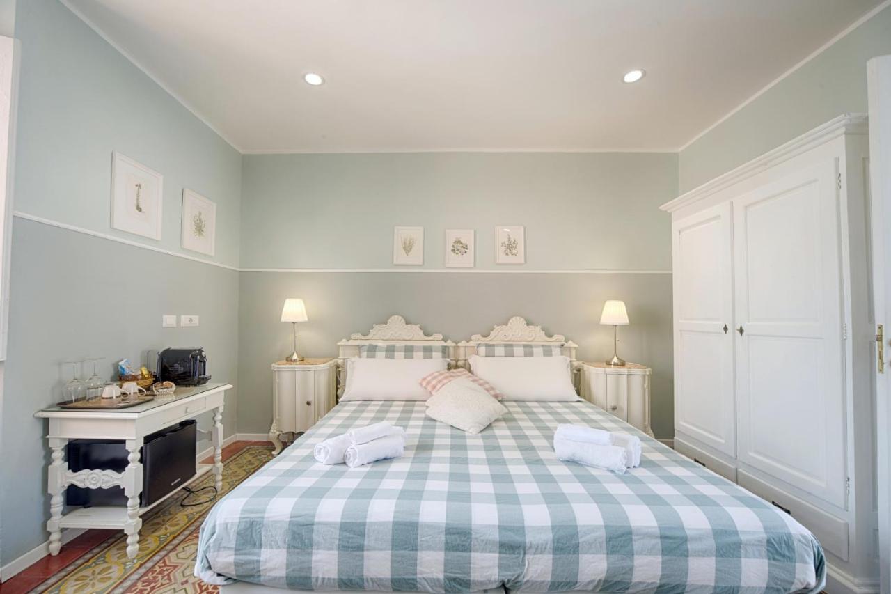 Casa Satta 1925 Hotel Olbia Luaran gambar
