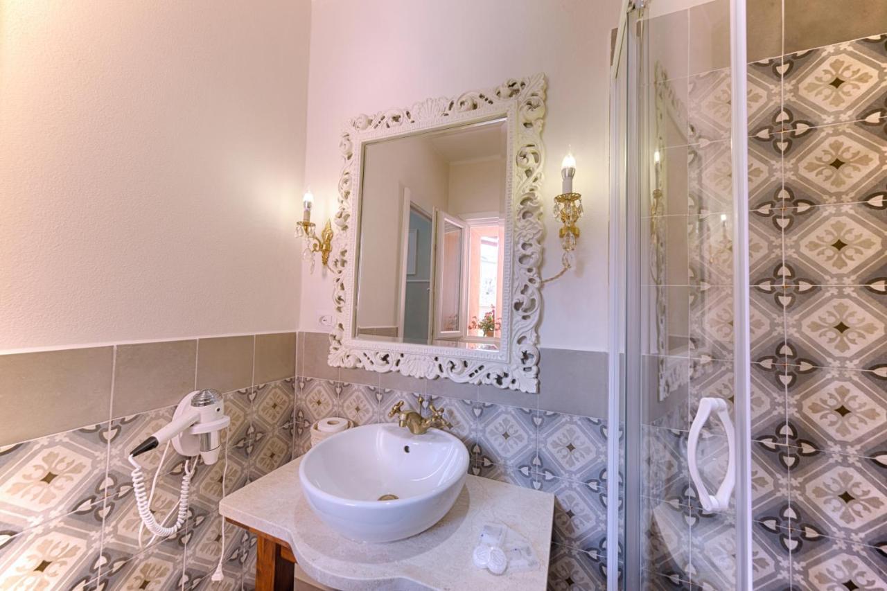Casa Satta 1925 Hotel Olbia Luaran gambar